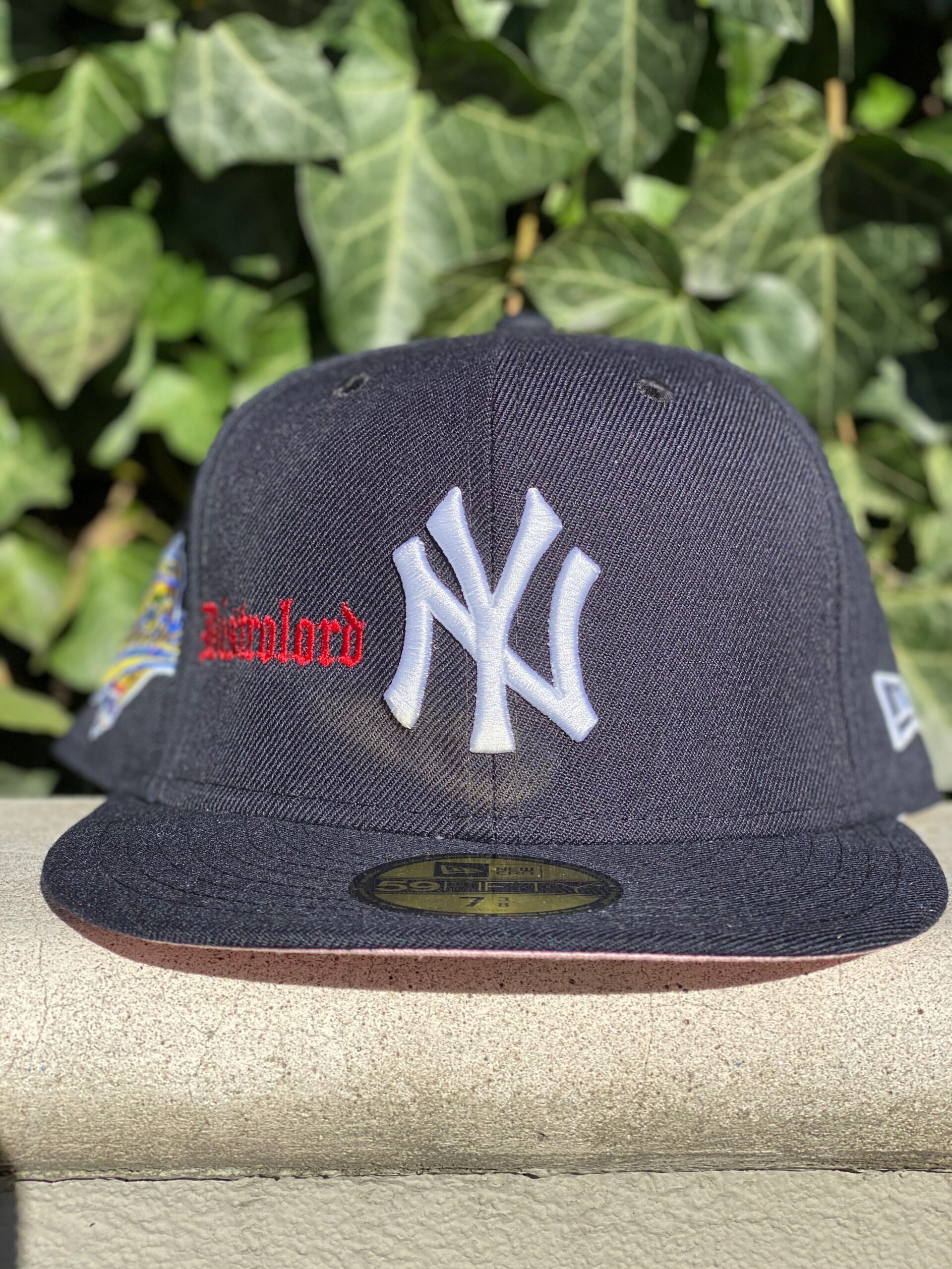 SQUAD UP X NY YANKEES X DISTROLORD 2021 NAVY BLUE (NEW ERA FITTED “PINK  BOTTOM”)